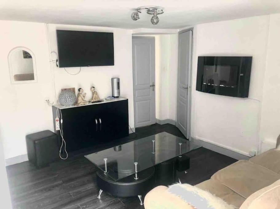 Logement Appartement Bourget ル・ブールジェ エクステリア 写真